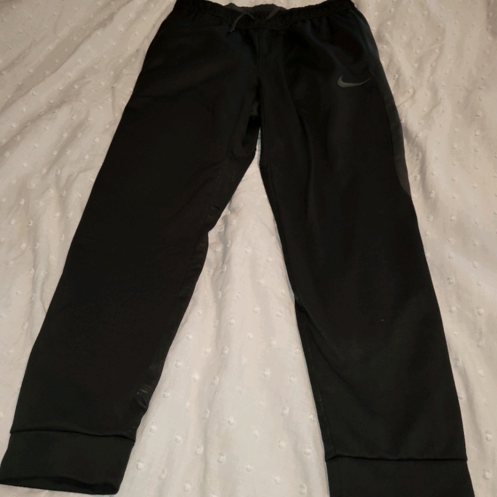 mens nike therma tapered dri fit sweatpants black